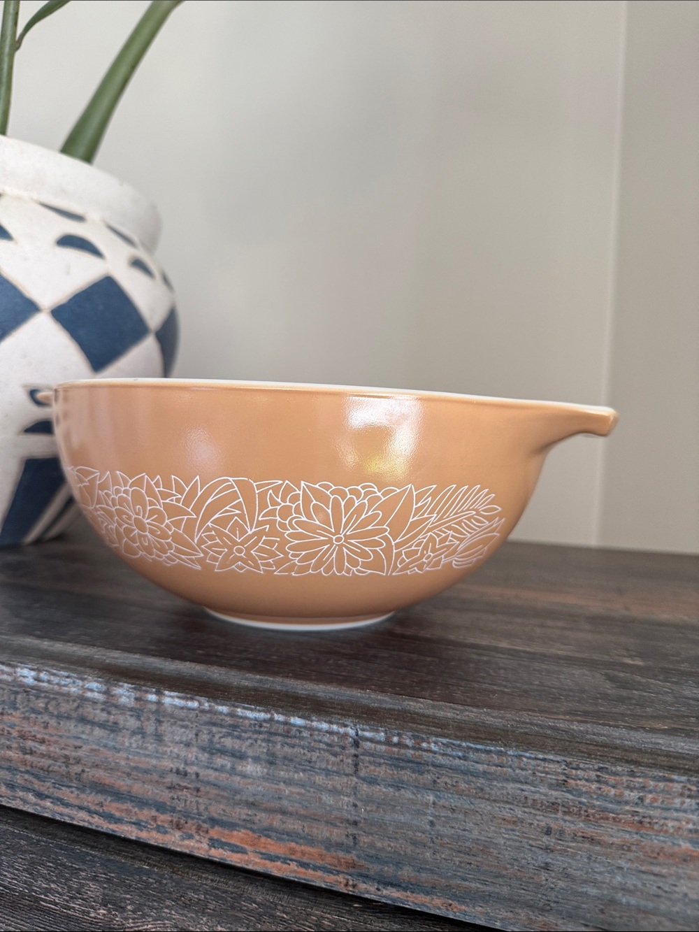 Vintage Pyrex Woodland Cinderella Tan Light Brown 443-2.5L MCM nesting bowl